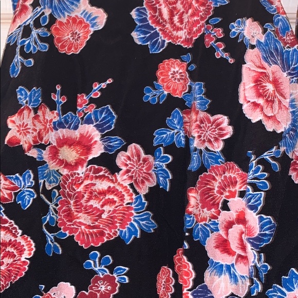 Boho Floral Fringe Large Crop Top - Picture 4 of 7